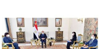 من هي الكاتبة سماح أبو بكر الذي دعها الرئيس في مكتبه؟