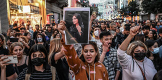 انتصار مبهر تحققه النساء على النظام الإيرانى القمعي