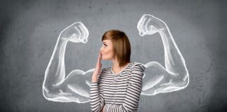 لماذا ينزعج المجتمع من المرأة القوية المستقلة؟