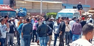 عمال "نايل لينين" مستمرون في إضرابهم لتحسين الأجور.. وحضور لـ"القوى العاملة"
