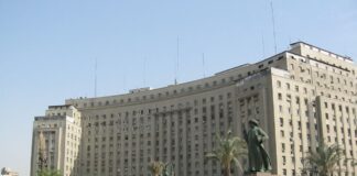 العائدون