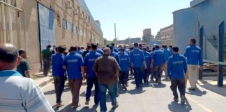 تزايد "محاولات الانتحار" بين العمال.. ماذا تنتظر "يونيفرسال" للاستجابة لمطالبهم؟ عمال يونيفرسال