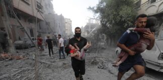 في عيد الطفولة.. يحتفل العالم بقتل الأطفال أطفال غزة تحت القصف
