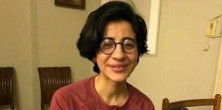 استدعاء المعارك الوهمية سارة حجازي هي ناشطة يسارية مصرية وعضو مؤسس في حزب العيش والحرية