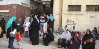 "اللي معهوش ميلزموش".. كيف تضاعفت متاعب الفقراء صحيًا مستشفى حكومي في مصر