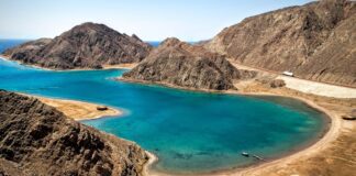 نصف مصرية نصف بدوية: مستقلات من دهب