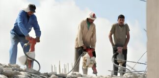 عن تصدير العمالة المصرية للخارج عمالة ليبية