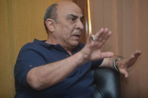 كمال زايد يحذر من استمرار الأوضاع على ما هي عليه - تصوير محمد ليل 