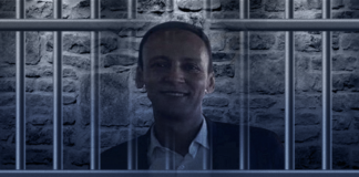 شادي محمد.. الحبس على ذمة "لافتة دعم فلسطين"