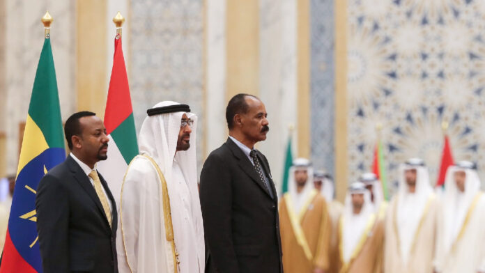 الإمارات أشادت مرارًا بحميدتي في اعتراف ضمني بالدعم الإماراتي لقوات الدعم السريع (وكالات)