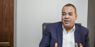 أحمد راغب: لابد من مبادرة للانتقال الديمقراطي.. وهناك من يعطل "المراكب السايرة"(حوار) أحمد راغب