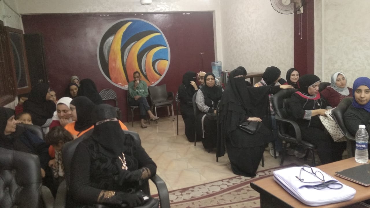 عاملات قطاع الاستثمار يطالبن بحقوقهن في قانون العمل الجديد ضمن حملة الـ 16 يوم- فيس بوك