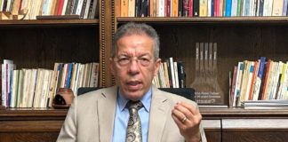 نقيب الأطباء: الطبيبة وسام شعيب خالفت أخلاقيات المهنة ولكن نرفض حبسها نقيب الأطباء الدكتور أسامة عبدالحي