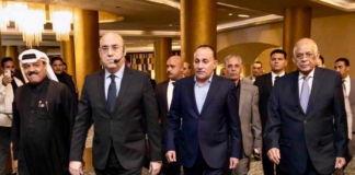 نشرة على الساحة: "اتحاد القبائل" يواصل التمدد داخليًا.. ووفد "الحركة المدنية" يحمل ملف "سجناء الرأي" إلى النائب العام ابراهيم العرجاني يتقدم حضور اجتماع اتحاد القبائل الاخير وسط انباء عن تدشين حزب جديد - الصورة من حساب الاتحاد على فيس بوك