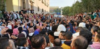 "تي آند سي".. استياء بعد فصل 9 عمال وشكاوى في مكتب العمل اضراب عمال "تي آند سي" - خاص فكر تاني