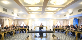 نشرة "على الساحة": المحامون يتحركون لإنقاذ حق التقاضي.. ومطالبات بالإفراج عن "السياسيات" في اليوم العالمي للمرأة الاجتماع المشترك بين مجلس النقابة العامة ونقباء الفرعيات برئاسة عبد الحليم علام، نقيب المحامين، أمس السبت لبحث أزمة زيادة الرسوم القضائية- فيس بوك