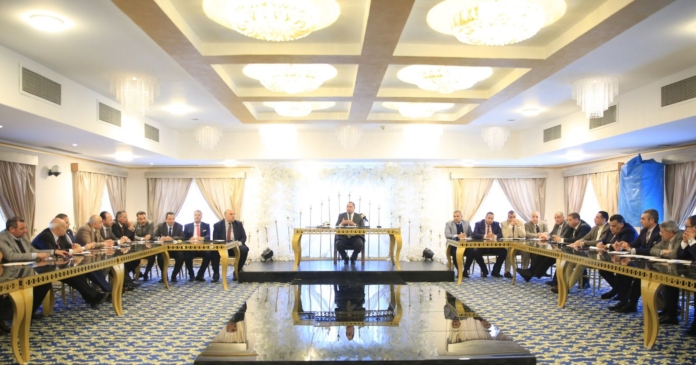 الاجتماع المشترك بين مجلس النقابة العامة ونقباء الفرعيات برئاسة عبد الحليم علام، نقيب المحامين، أمس السبت لبحث أزمة زيادة الرسوم القضائية- فيس بوك