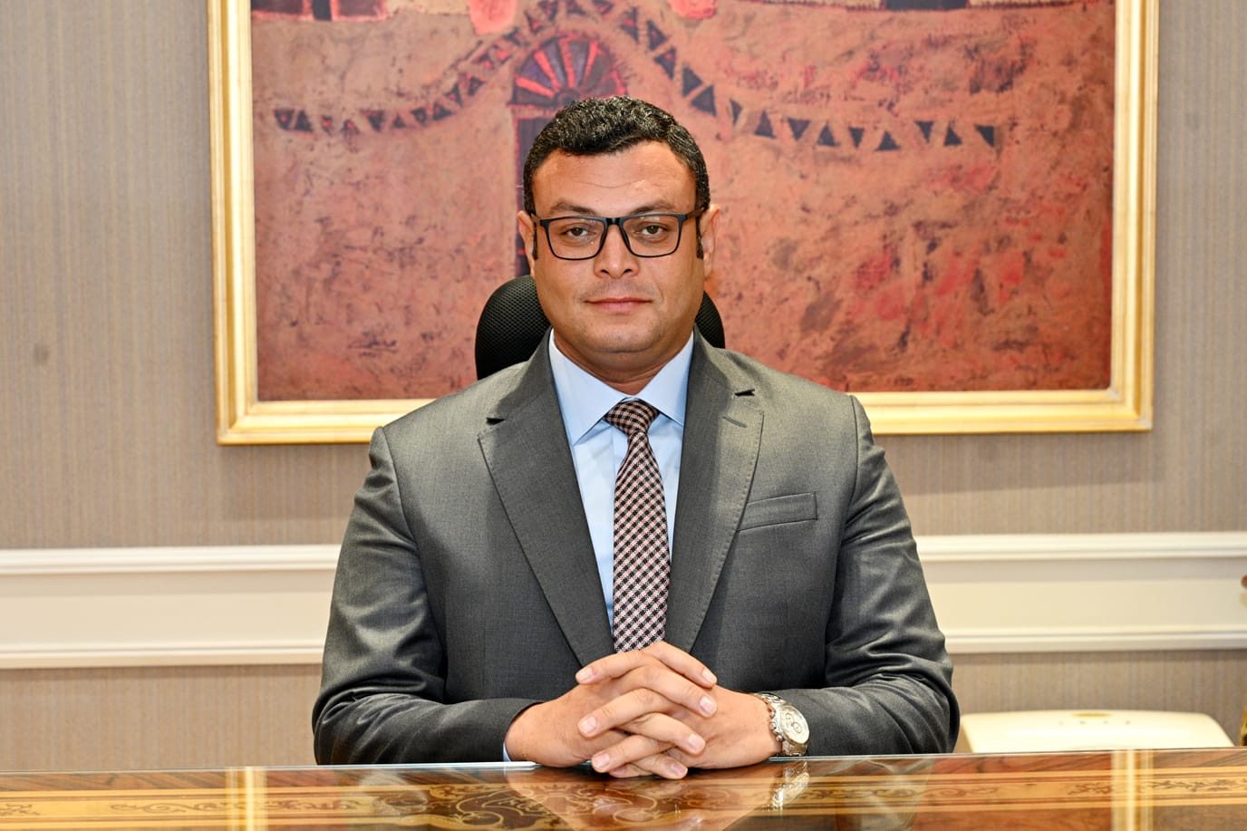 المهندس شريف الشربيني وزير الإسكان والمرافق والمجتمعات العمرانية (وكالات)