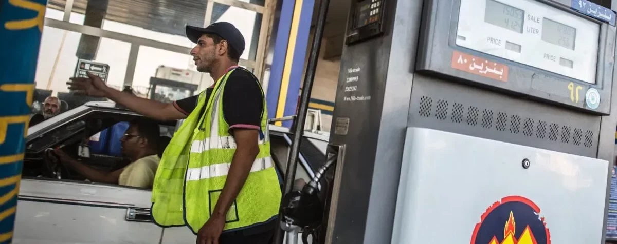وحدة بحوث "سي آي كابيتال" تتوقع زيادة بأسعار البنزين بنسبة 25-30% وزيادة في أسعار الديزل "السولار" بنسبة 50-55% (وكالات)