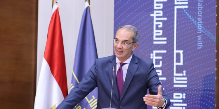 الدكتور عمرو طلعت وزير الاتصالات وتكنولوجيا المعلومات