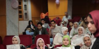 بيوت الثقافة أضواء تتوهج.. فلا توصدوا عليها أبوابكم