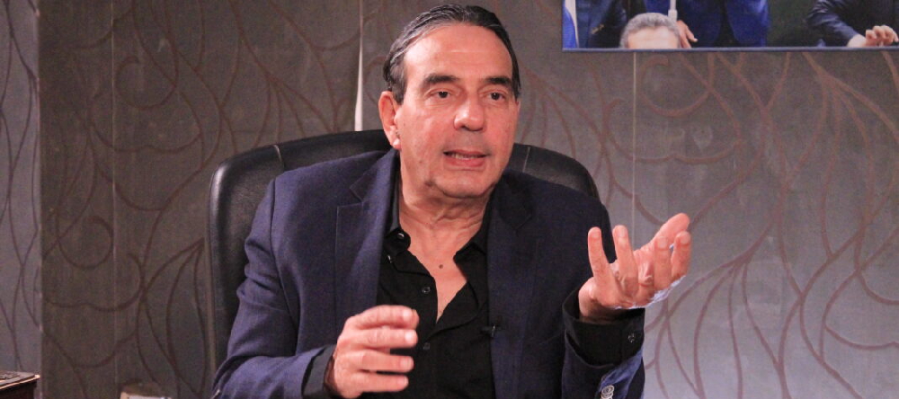 النائب الدكتور أيمن أبو العلا، وكيل لجنة حقوق الإنسان بمجلس النواب 2020، ورئيس الهيئة البرلمانية لحزب الإصلاح والتنمية، والمرشح على المقعد الفردي في دائرة أكتوبر وزايد والواحات البحرية بمحافظة الجيزة،في حوار جديد من حوارات سجال برلمان 2025 - تصوير أيمن الشياري - فكر تاني