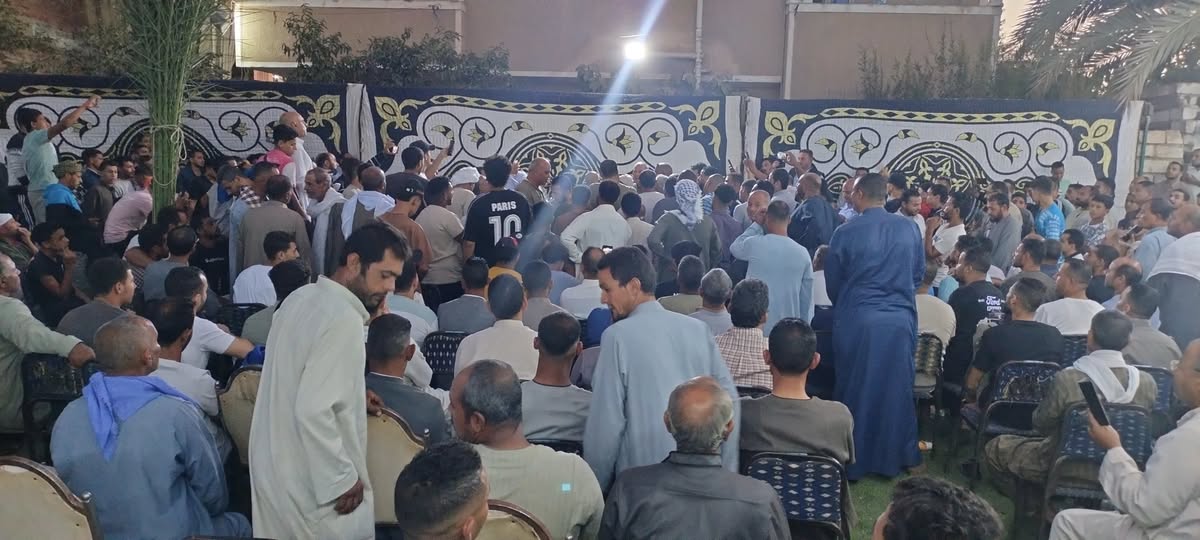 جلسة العرف بقرية “الجلف” بالمنيا- مواقع الكترونية