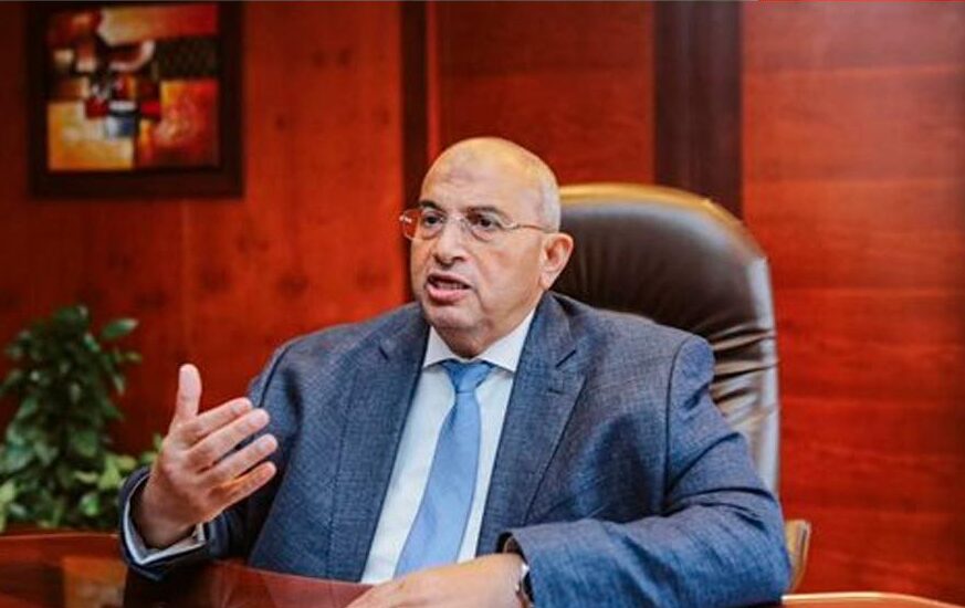 النائب أشرف عبد الغني
