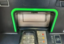 "ماحدش شاف ماكينة فيها فلوس".. القصة الكاملة لأزمة الـATM قبل العيد وحلولها