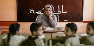 حلم بالاعتراف.. كيف تحول الوعد بتعيين معلمي الحصة إلى كابوس؟