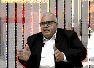 "متفائل ويشكر المتضامنين معه".. ماذا يفعل محمد زهران خلف القضبان؟